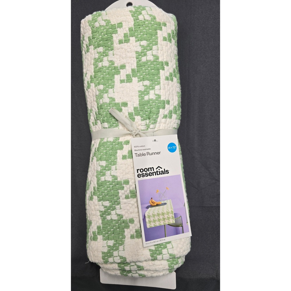 Room Essentials Green White Houndstooth Cotton Table Runner 14x72 Geometric